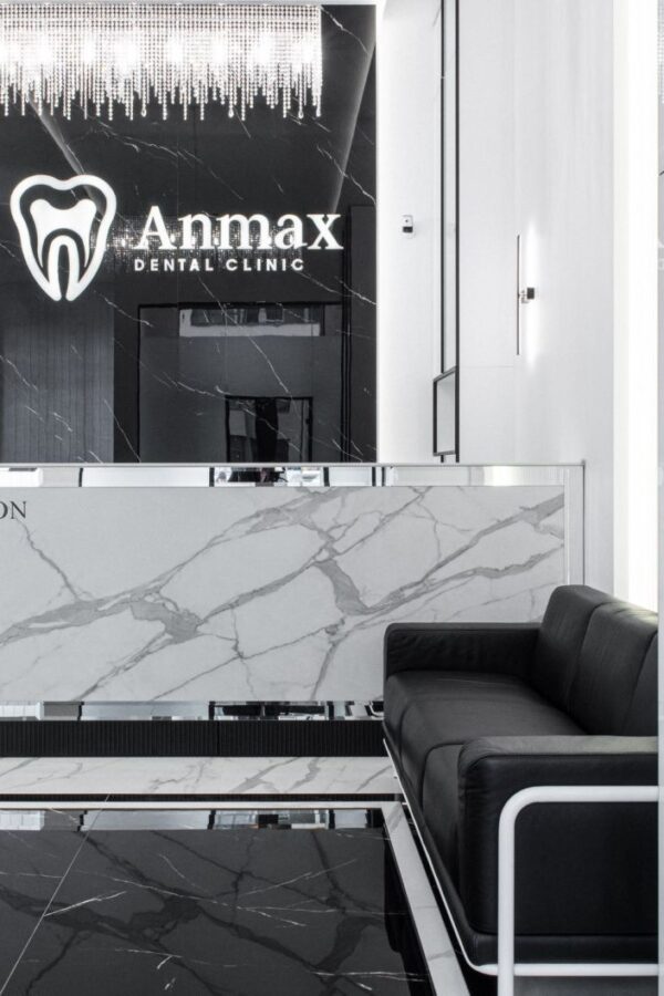 Скляні перегородки та двері